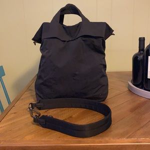 Lululemon On My Level Bag 19L